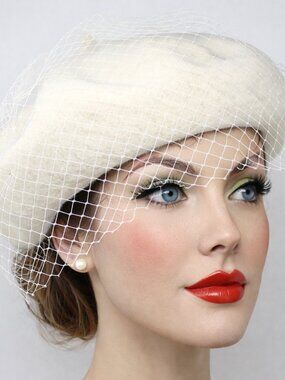 White Wool Felt Beret w Veil Netting for Church Party Retro Style Hat - Hey Viv